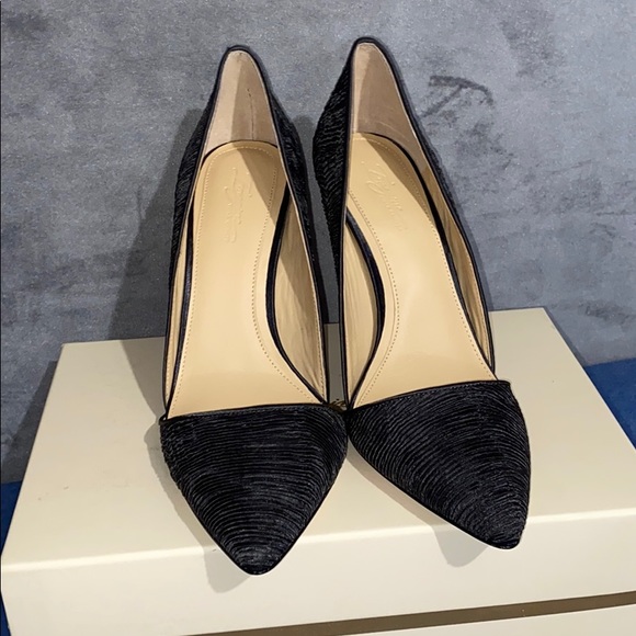 Vince Camuto Ossie Heel - Picture 2 of 7